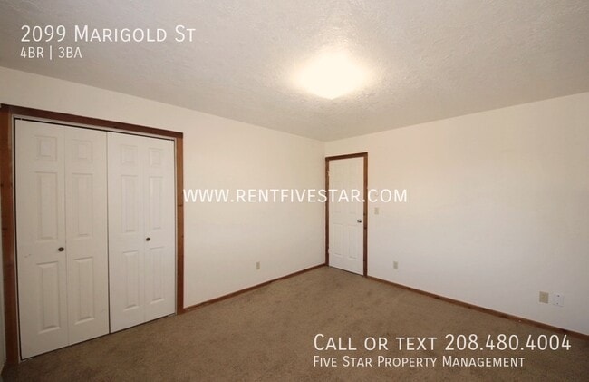 Building Photo - 2099 Marigold St