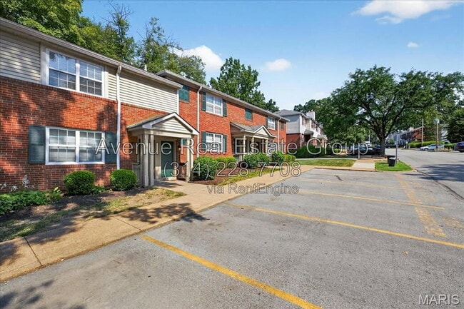 Building Photo - 1621 High School Dr