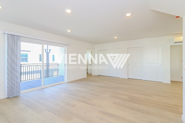 Building Photo - 8008 Quiet Knolls Dr