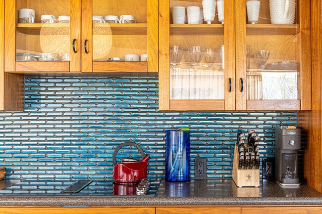 Building Photo - 1816 Bear Spgs Wy