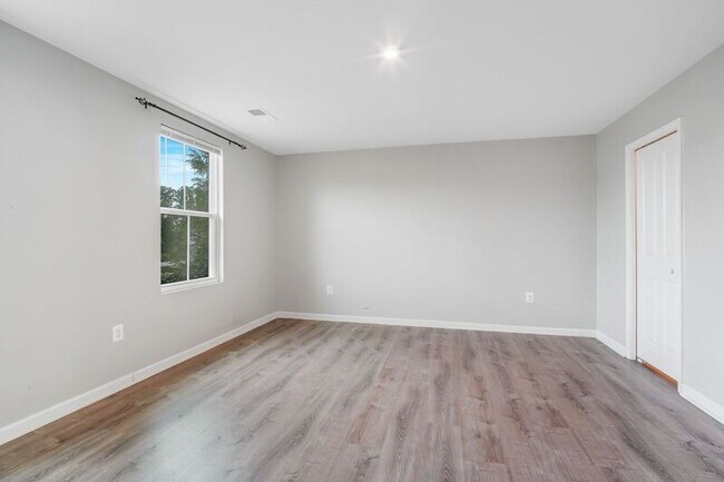 Building Photo - 128 Harper Ln