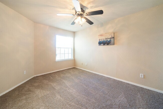 Building Photo - 10630 Westbrae Pkwy