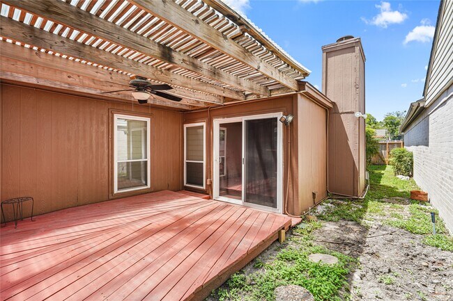 Building Photo - 1516 Beaconshire