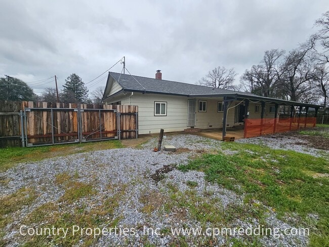 Building Photo - Renovated Gated House on an Acre with Detached Shop in Cottonwood!