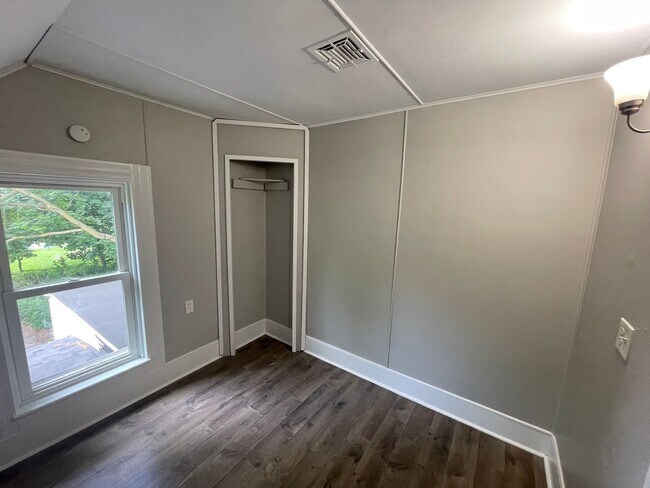 Building Photo - 2096 W 93