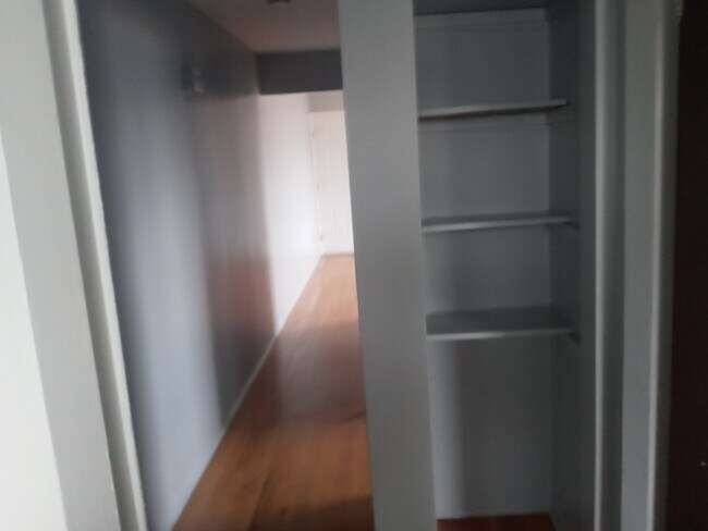 Building Photo - 5886 Shadymist Ln