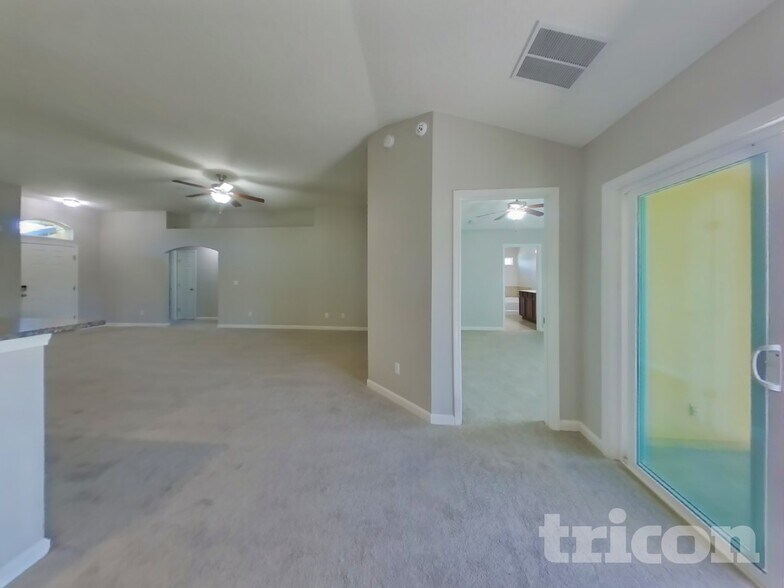 Building Photo - 97723 Albatross Dr