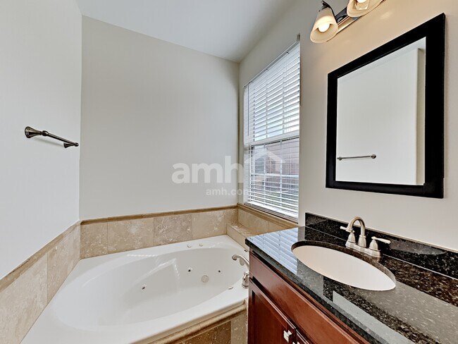 Building Photo - 113 Gatone Ct