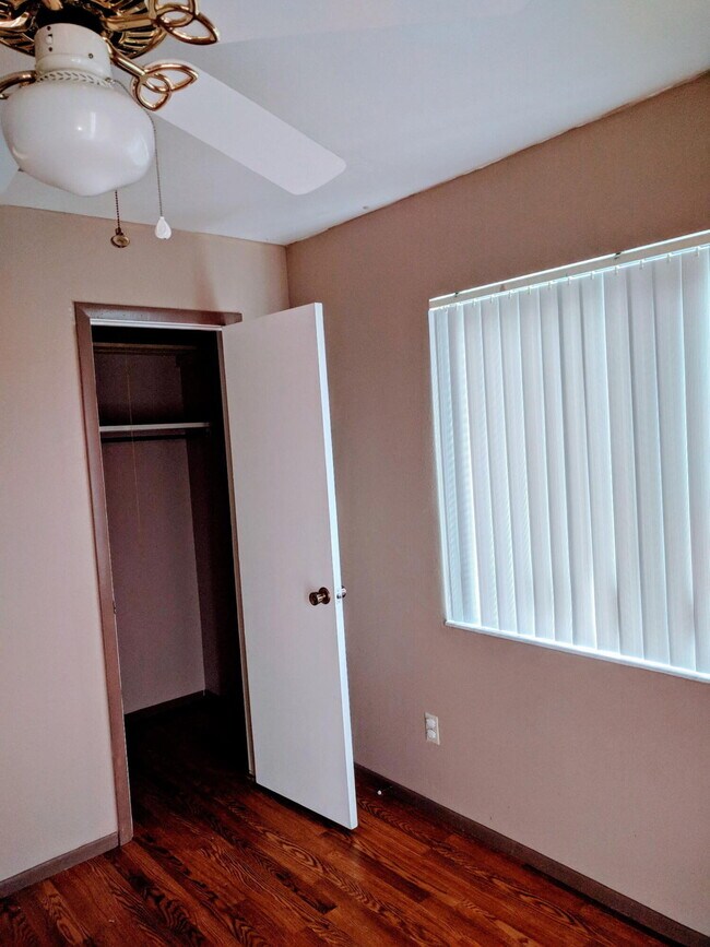 Building Photo - 1449 SE Larkwood Cir