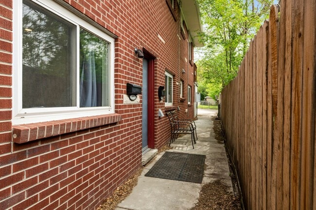 Building Photo - 2836 Xavier St