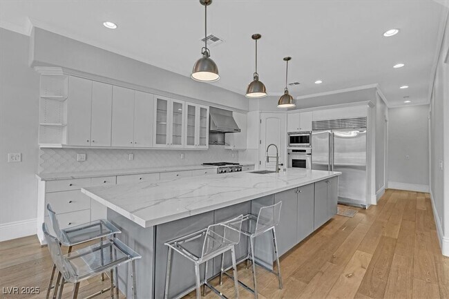 Building Photo - 2104 Redbird Dr
