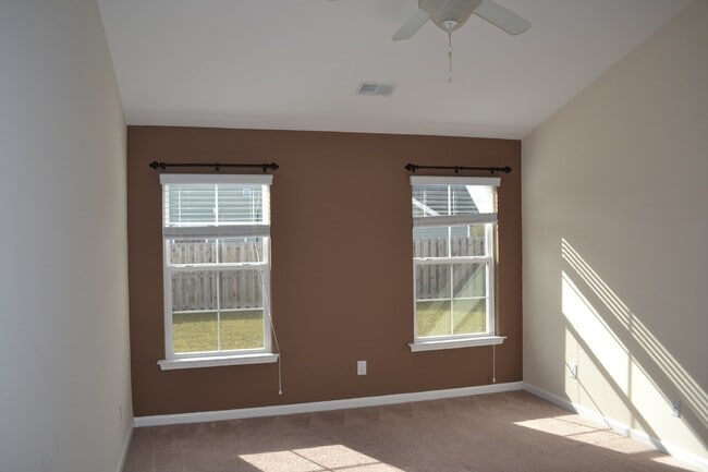 Building Photo - Home for Rent