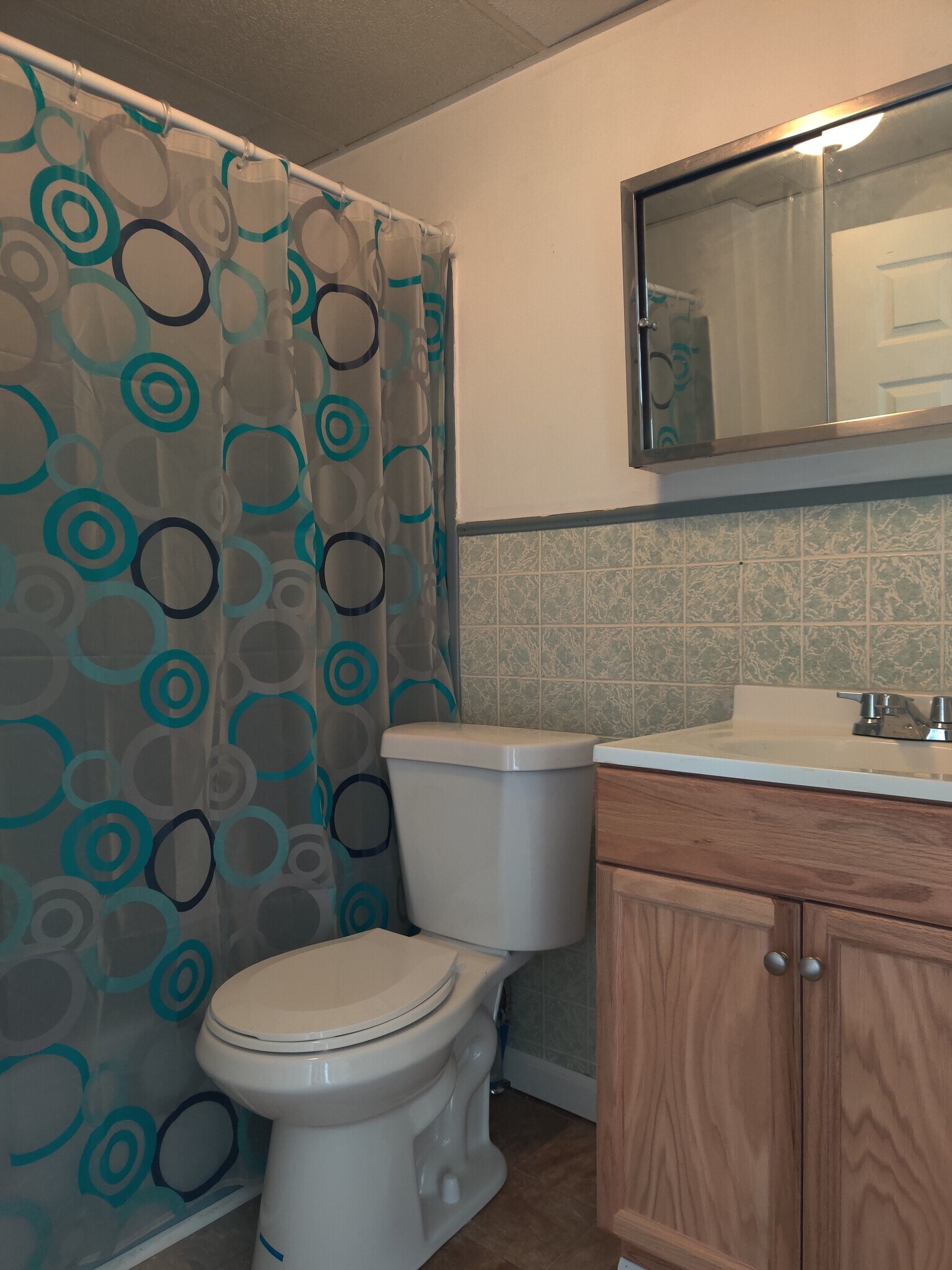 Building Photo - 915 W Elm St