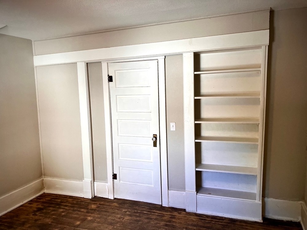 Building Photo - 2505 E 2nd St N