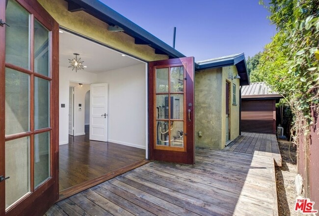 Building Photo - 1012 Coronado Ter