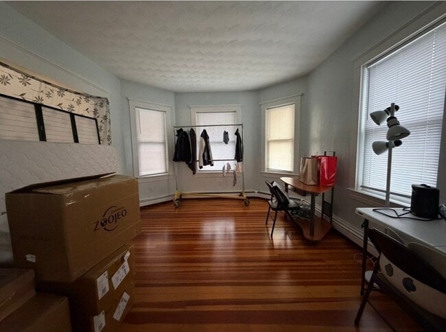 Building Photo - 25 Hawthorne St