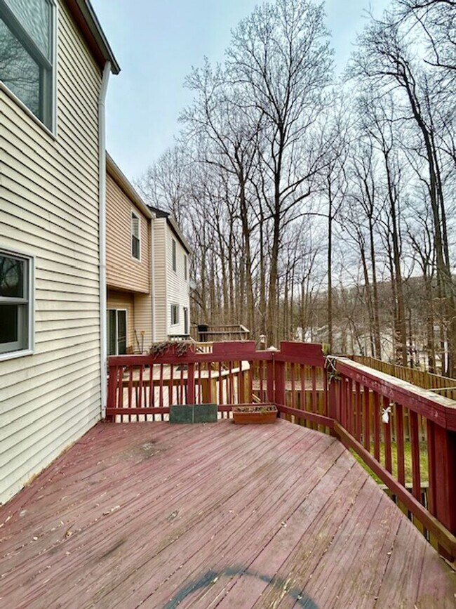 Building Photo - 9 Long Green Ct