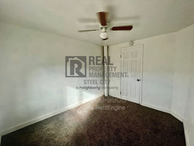 Building Photo - 2802 Lakeview Ave