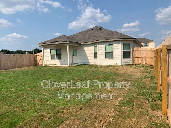 Building Photo - 708 Stonemanor Bay