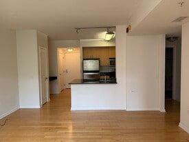 Building Photo - 440 L St NW
