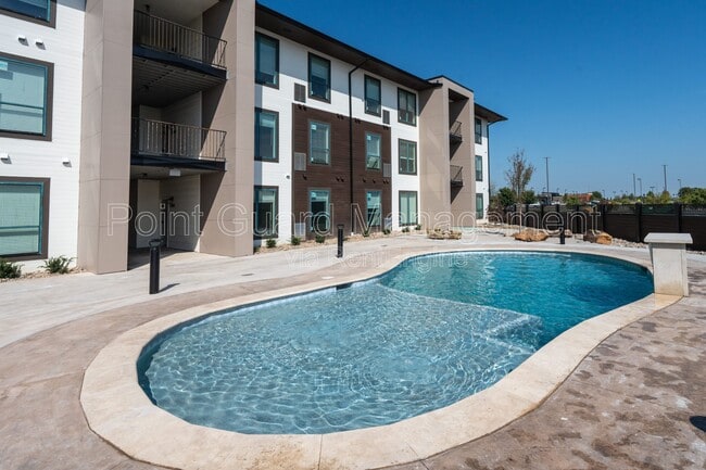 Primary Photo - Plazzio Place Apartments