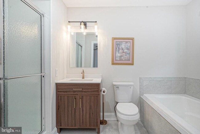 Building Photo - 4617A Aberdeen Dr