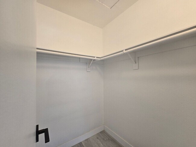 Building Photo - 11321 Volans St