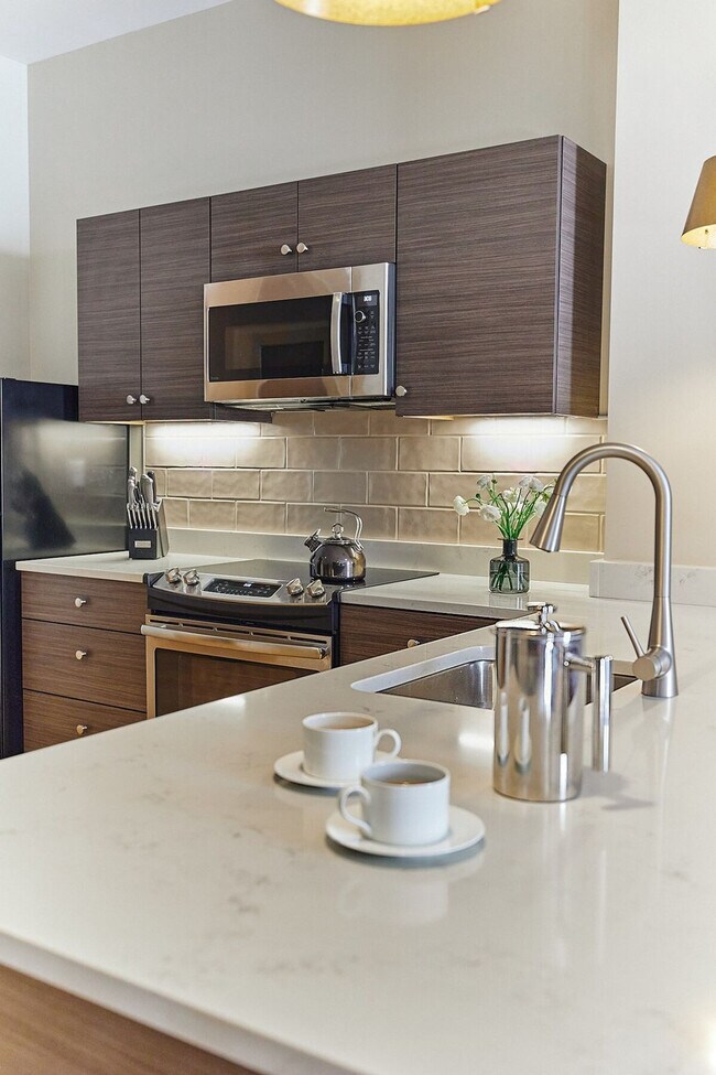 Building Photo - 121 Middle St