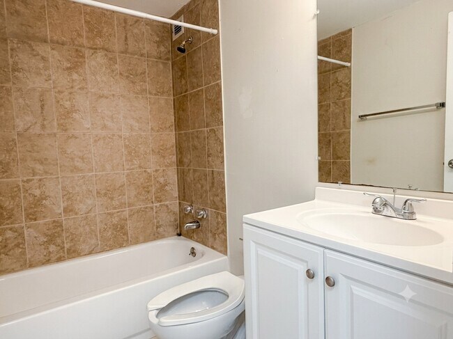 Building Photo - 2800 N Flagler Dr