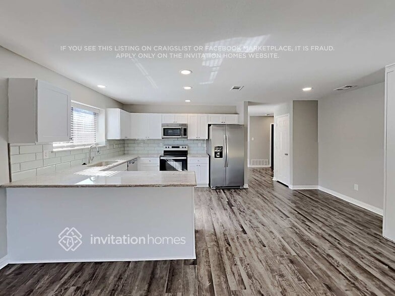 Building Photo - 7000 Club Creek Dr