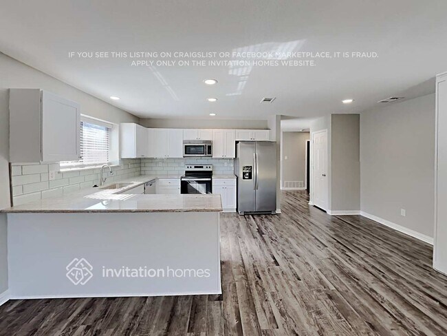 Building Photo - 7000 Club Creek Dr