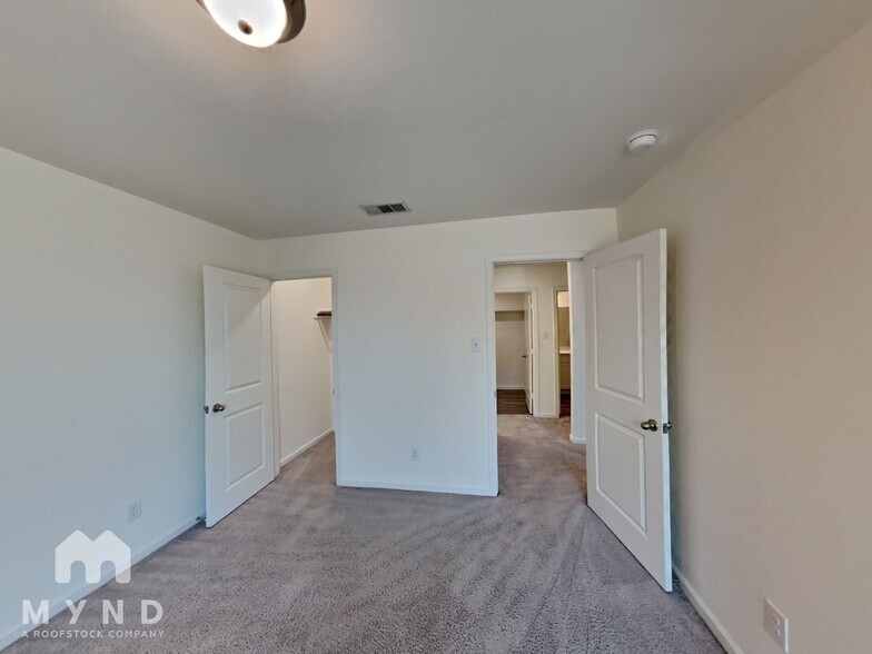 Building Photo - 6301 Tropicana Way