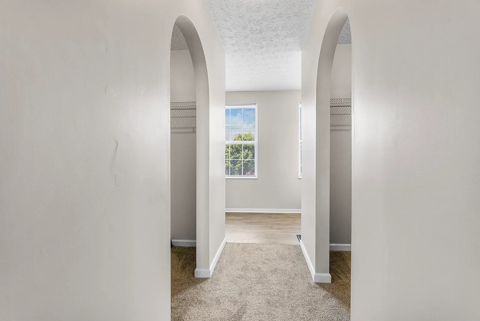 Building Photo - 328 Regency Ave