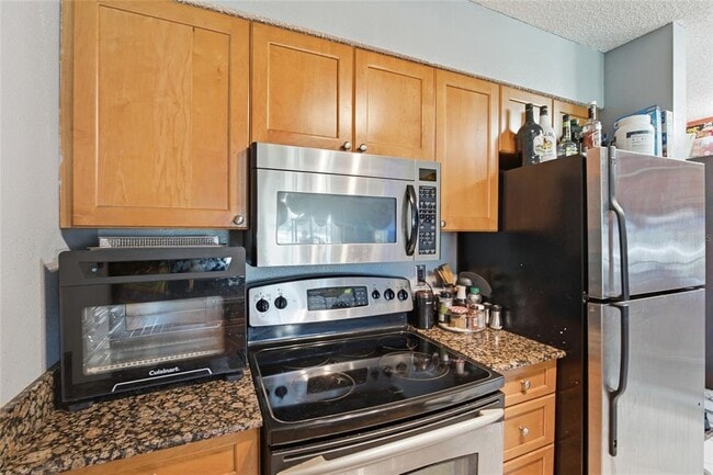 Building Photo - 2400 Feather Sound Dr