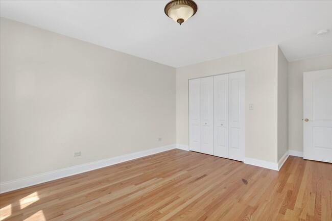 Building Photo - 7036 Cermak Rd