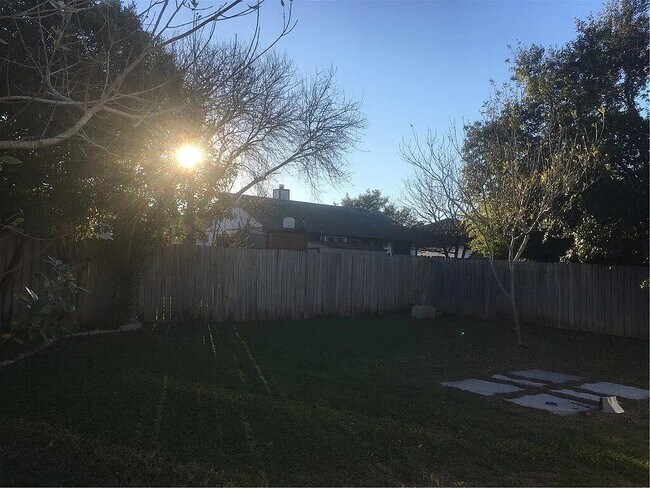 Building Photo - 2202 Corbin Way