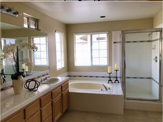Building Photo - Spacious 4-Bedroom/2.5-Bath Home with Char...