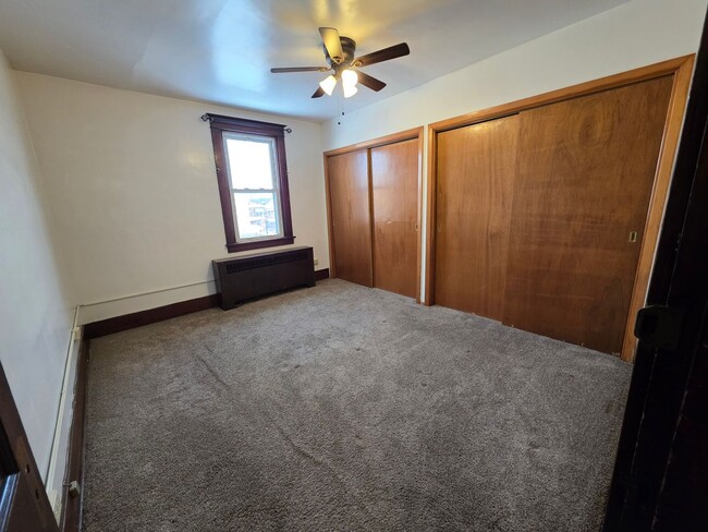 Building Photo - 1122 9th St