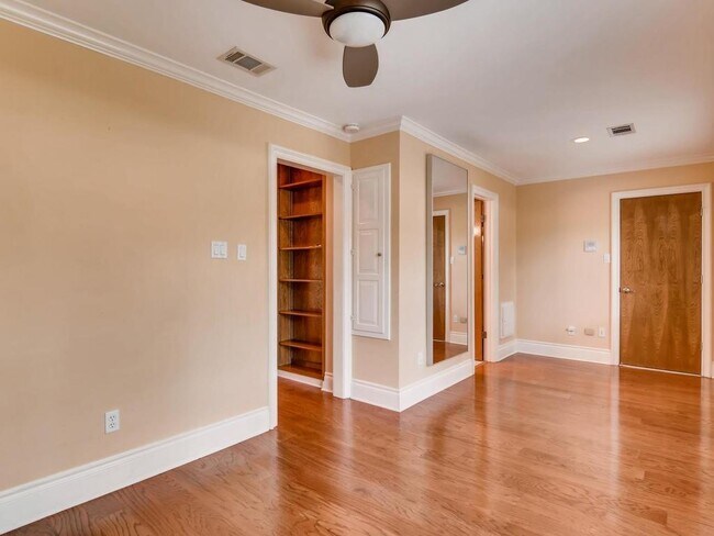 Building Photo - 1713 Bay Hill Dr