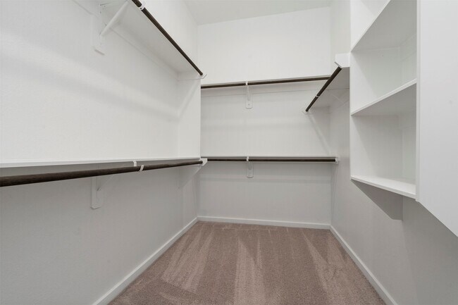 Building Photo - 412 Northern Pike Dr