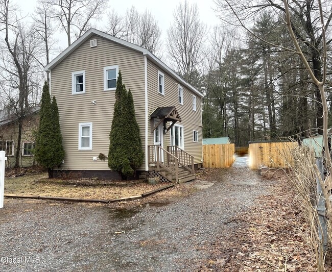 Primary Photo - 108 Wendell Ave