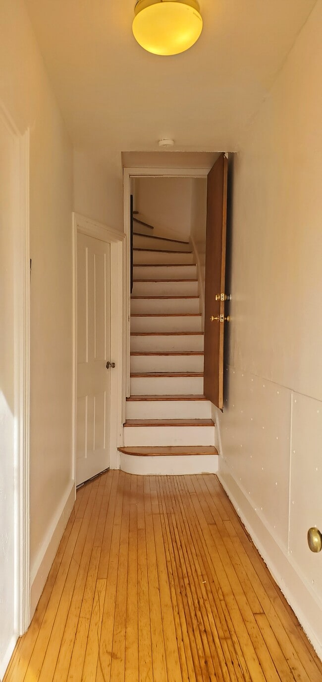 Building Photo - 720 High St