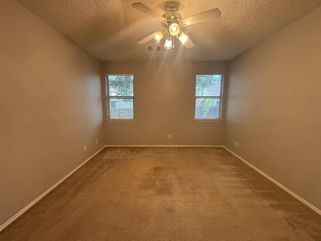 Building Photo - 2208 Wildwood Ln