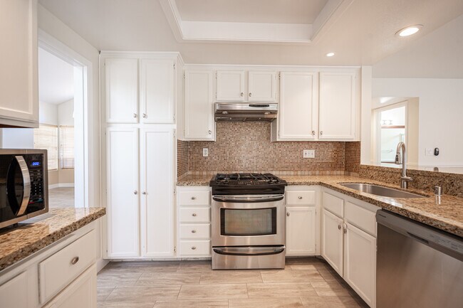 Building Photo - 1416 Grey Hunter Dr