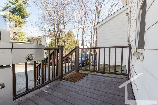 Building Photo - AWESOME 5 bed 3 bath in Brighton....