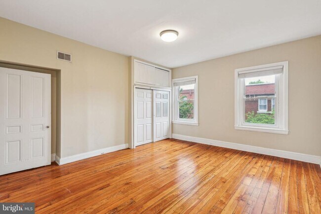 Building Photo - 828 N 21st St