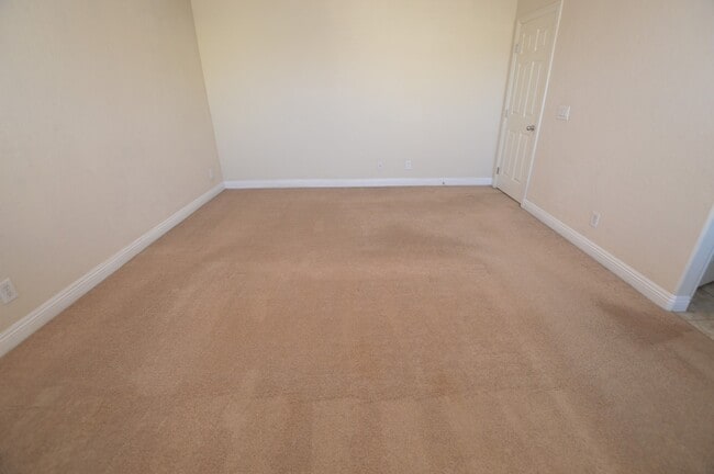 Building Photo - 126 La Tourette Ct