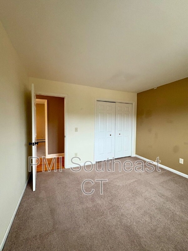 Building Photo - 49 Deer Ridge Rd