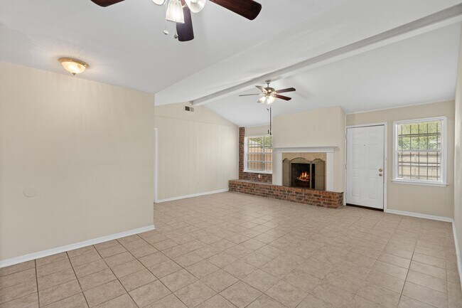 Building Photo - 14410 Alkay St