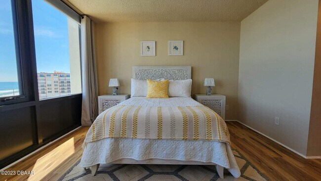 Building Photo - 3580 S Ocean Shore Blvd